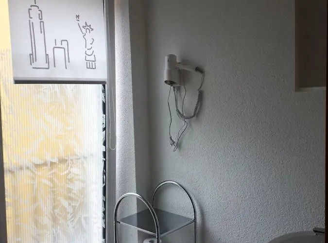 City Pension Zwickau Affittacamere *